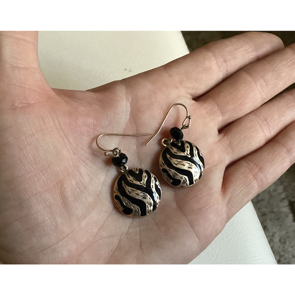 Kenneth Cole KC Jewelry Necklace Disc Pendant & Earrings Black Tiger Animal Prnt - Picture 6 of 12